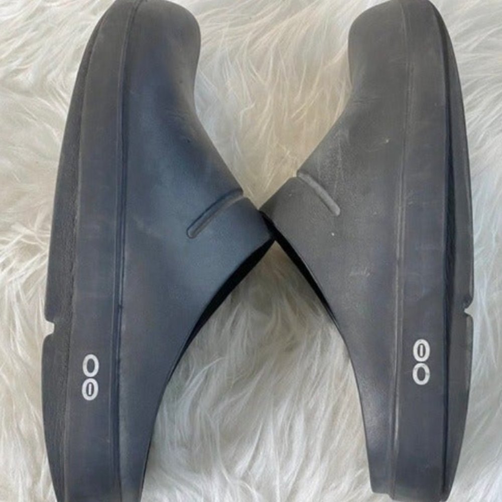 OOFOS Men’s Size 7/Women’s Size 9 Black OOClog Recovery Clog Shoe